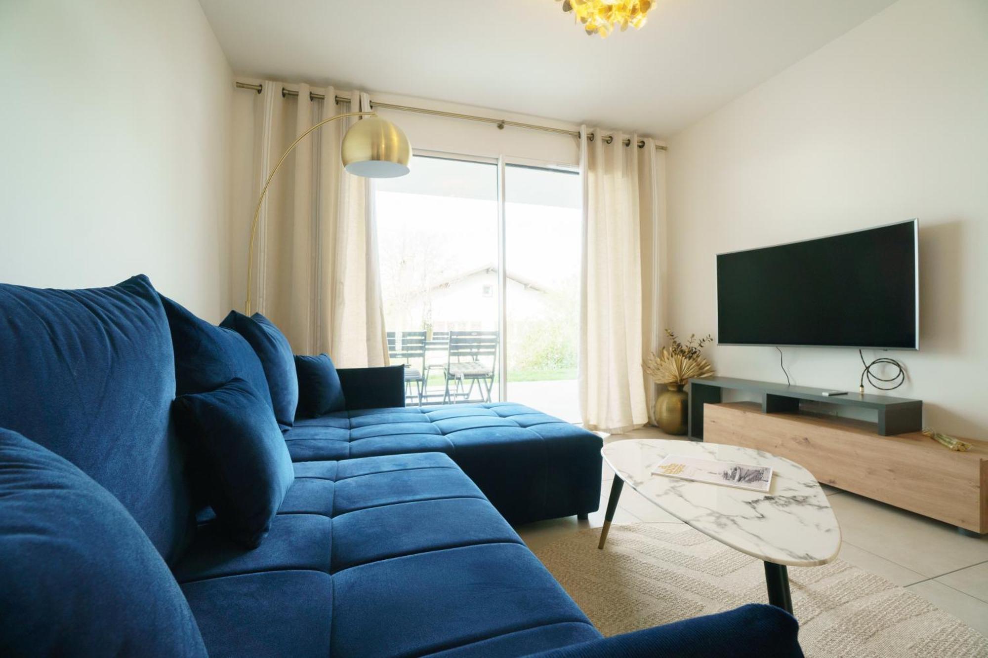Royal Park Lake View Apartment Évian-les-Bains Екстериор снимка
