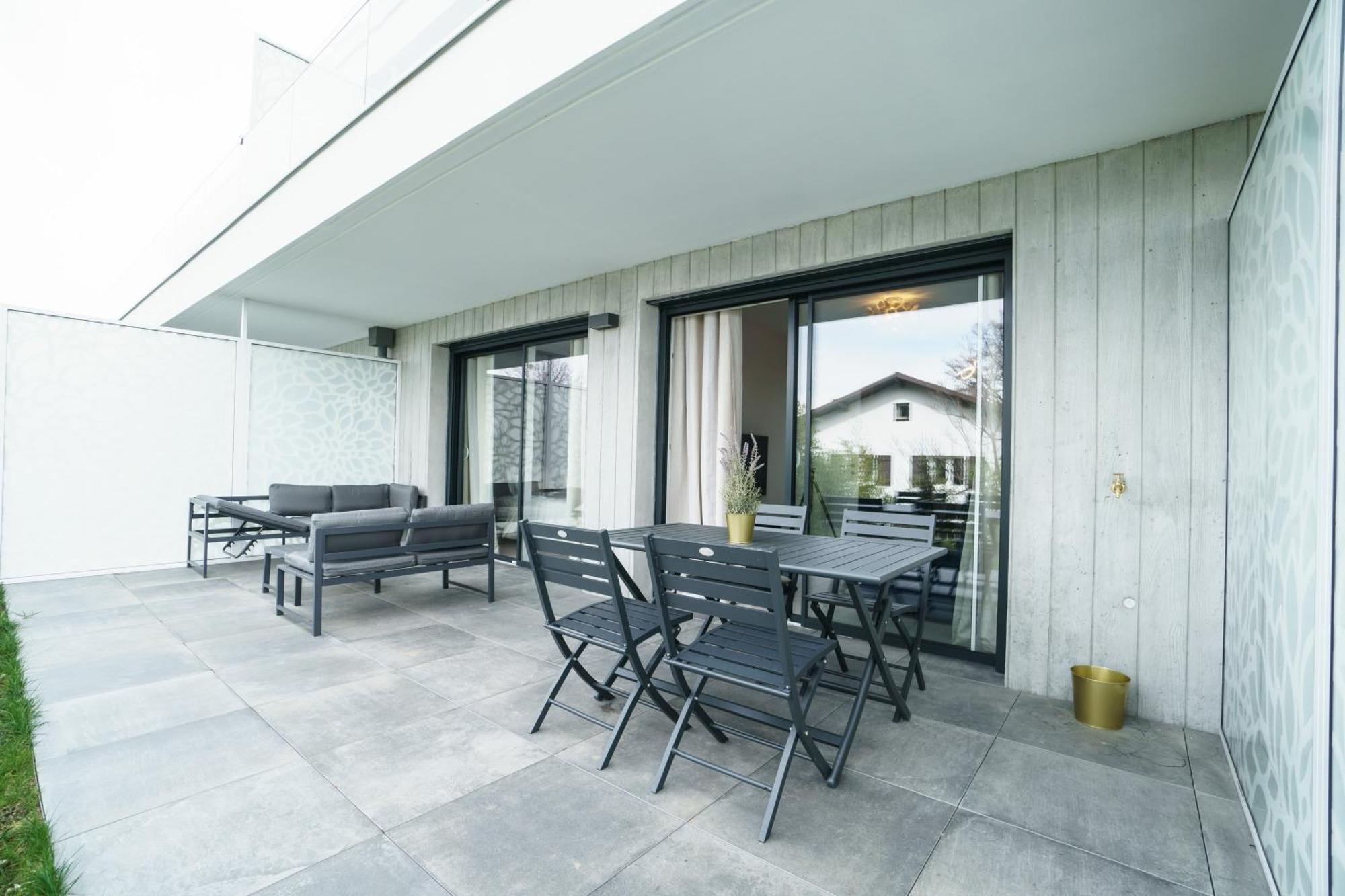 Royal Park Lake View Apartment Évian-les-Bains Екстериор снимка