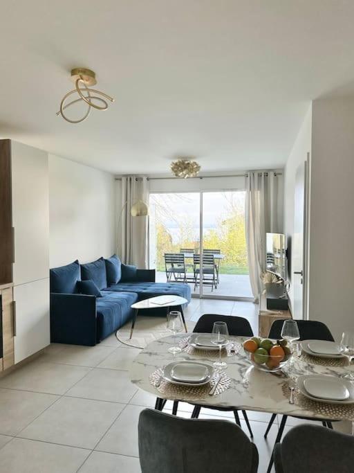 Royal Park Lake View Apartment Évian-les-Bains Екстериор снимка